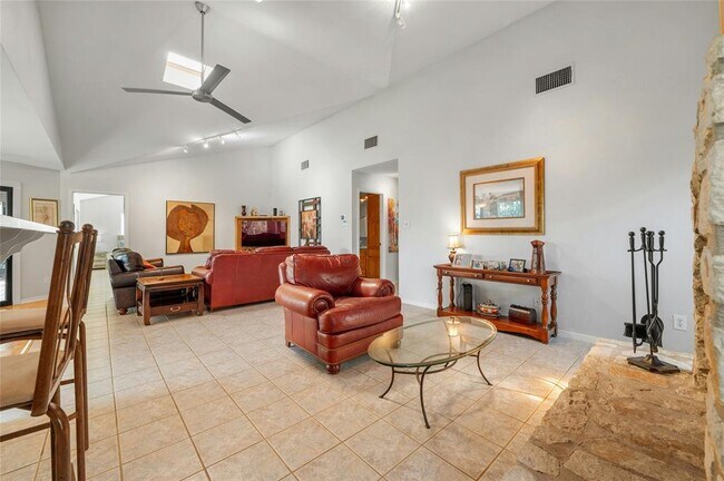 Building Photo - 5511 Arroyo Rd