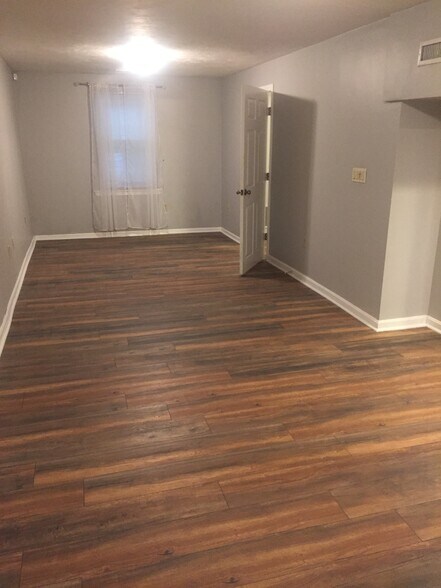 Building Photo - 5202 Halcyon Dr