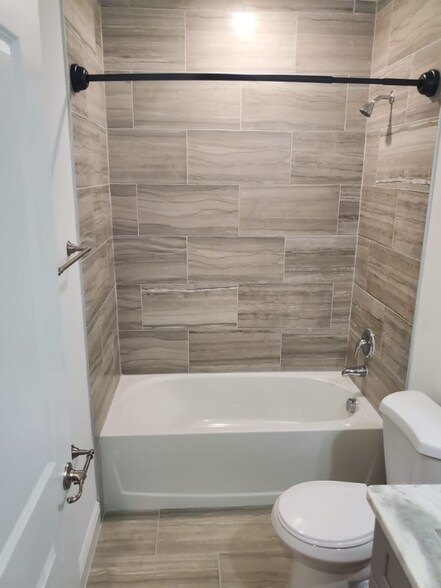 Building Photo - 309 Clermont Dr