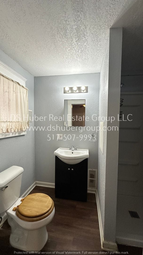 Building Photo - 922 Eureka St