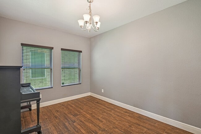 Building Photo - 1226 Newsome Glenn Dr