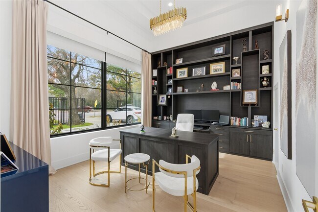 Building Photo - 13034 Memorial Dr