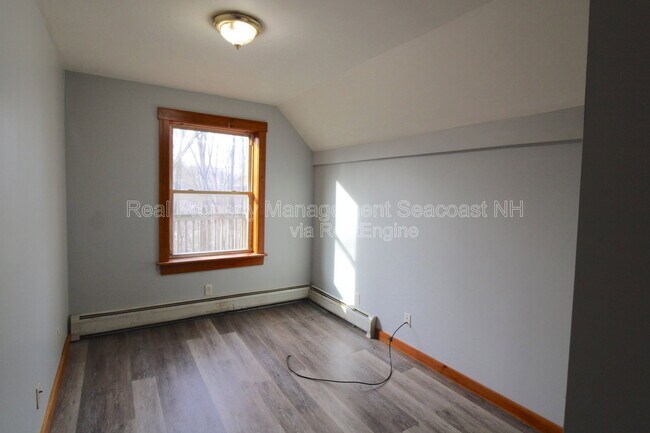 Building Photo - 34 1st St