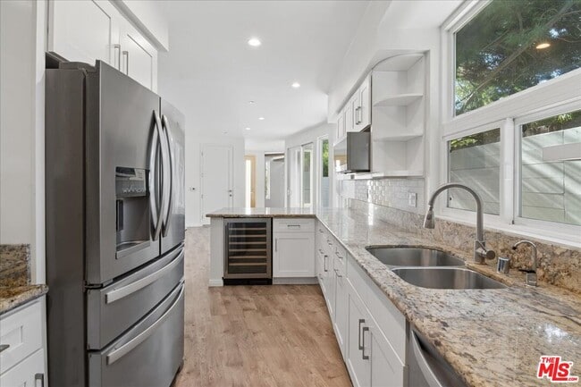 Building Photo - 4238 Jasmine Ave