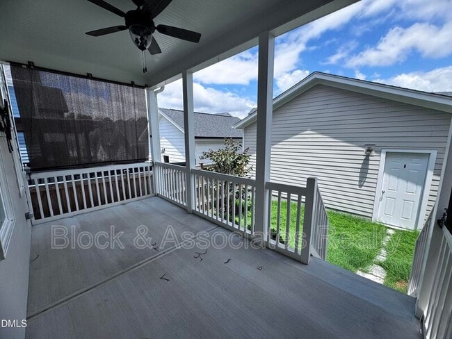 Building Photo - 440 Douglas Falls Dr