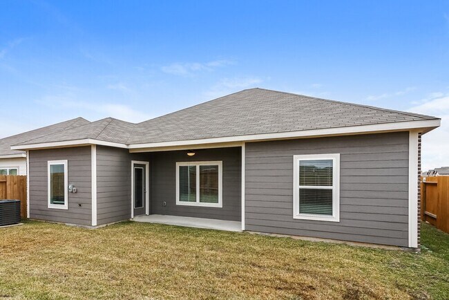 Building Photo - 464 Beechwood Hacienda Dr