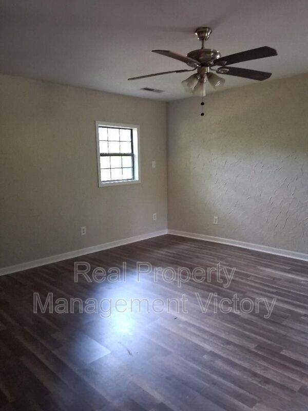 Building Photo - 1116 Potter Ave