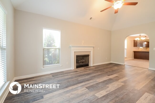 Building Photo - 568 Fox Run Cir