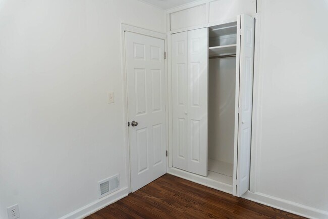 Building Photo - Charming 2BR Home in Lily Ponds NE DC – Ac...