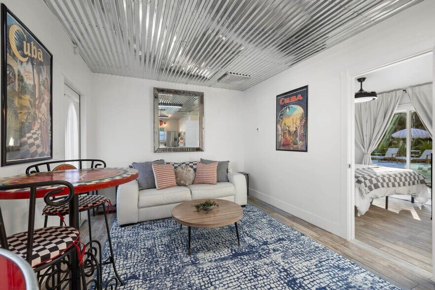 Building Photo - 15100 Sweetwater Ct