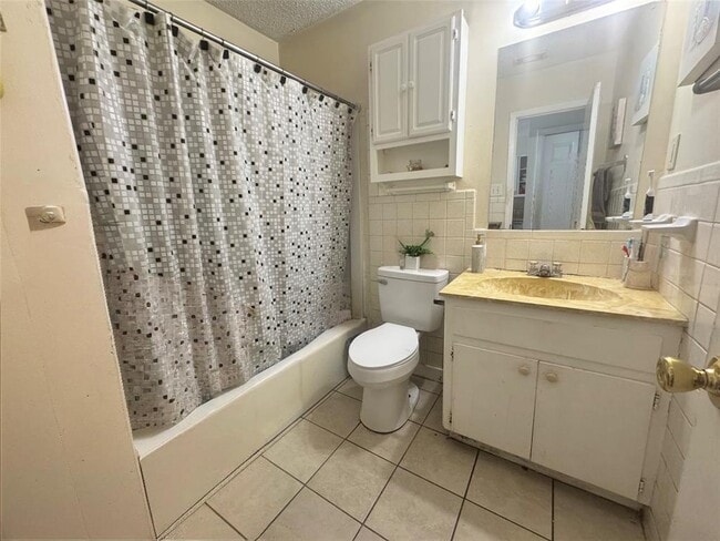 Building Photo - 10613 Golden Quail Dr