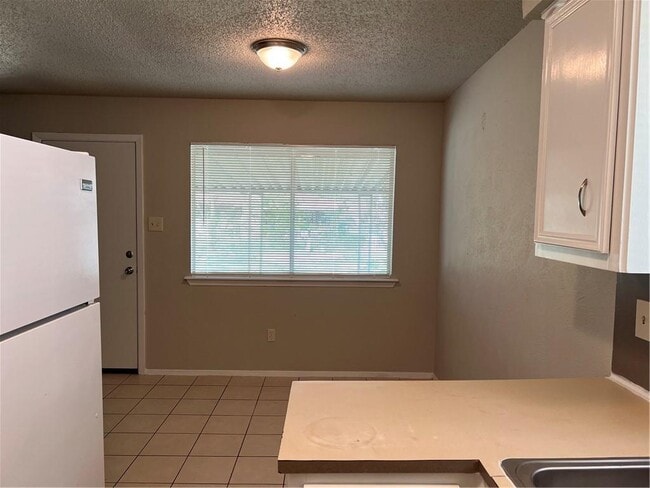 Building Photo - 7318 Lunar Dr