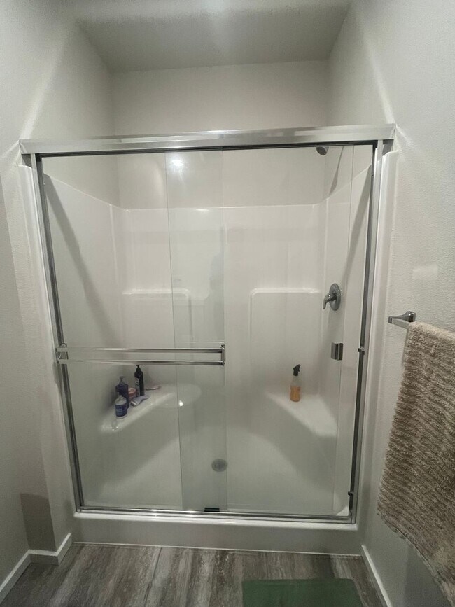 Building Photo - 3-Bedroom 2-Bathroom home in Lowell