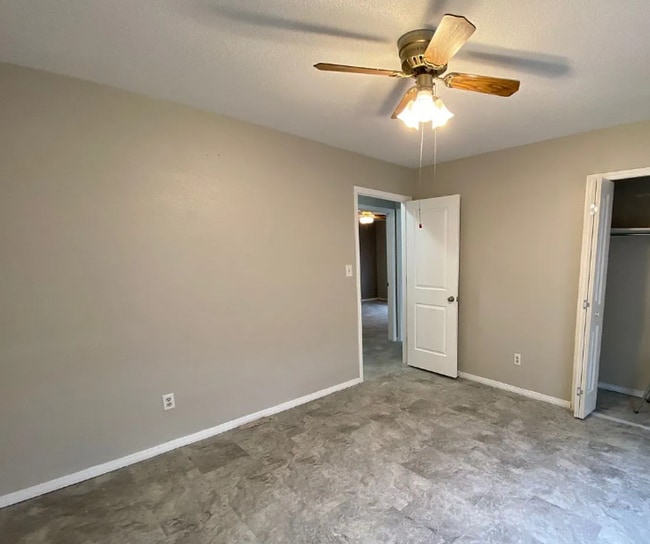 Building Photo - Comfort & Convenience in West Greeley