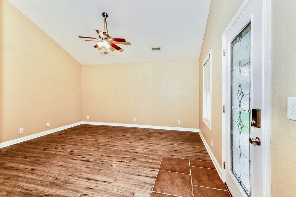 Building Photo - 1044 Avondale Ct
