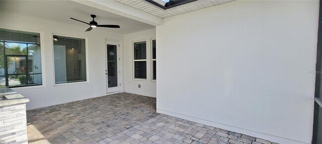 Building Photo - 28564 Sweet Persimmon Dr