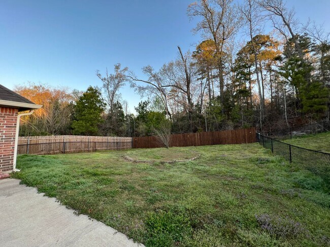 Building Photo - Gated Community close to Barksdale Air For...