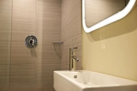 Building Photo - 1005 W 75th St