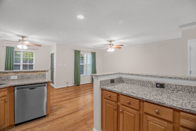 Building Photo - Keswick Place Townhome