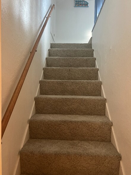 Building Photo - 1204 Avenue E