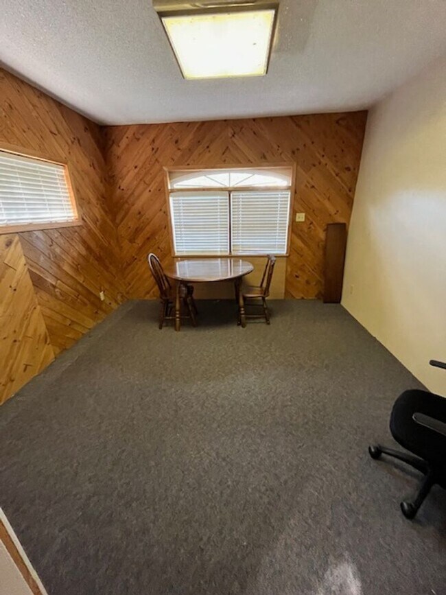 Building Photo - Escape to Your Private Retreat in Warner R...