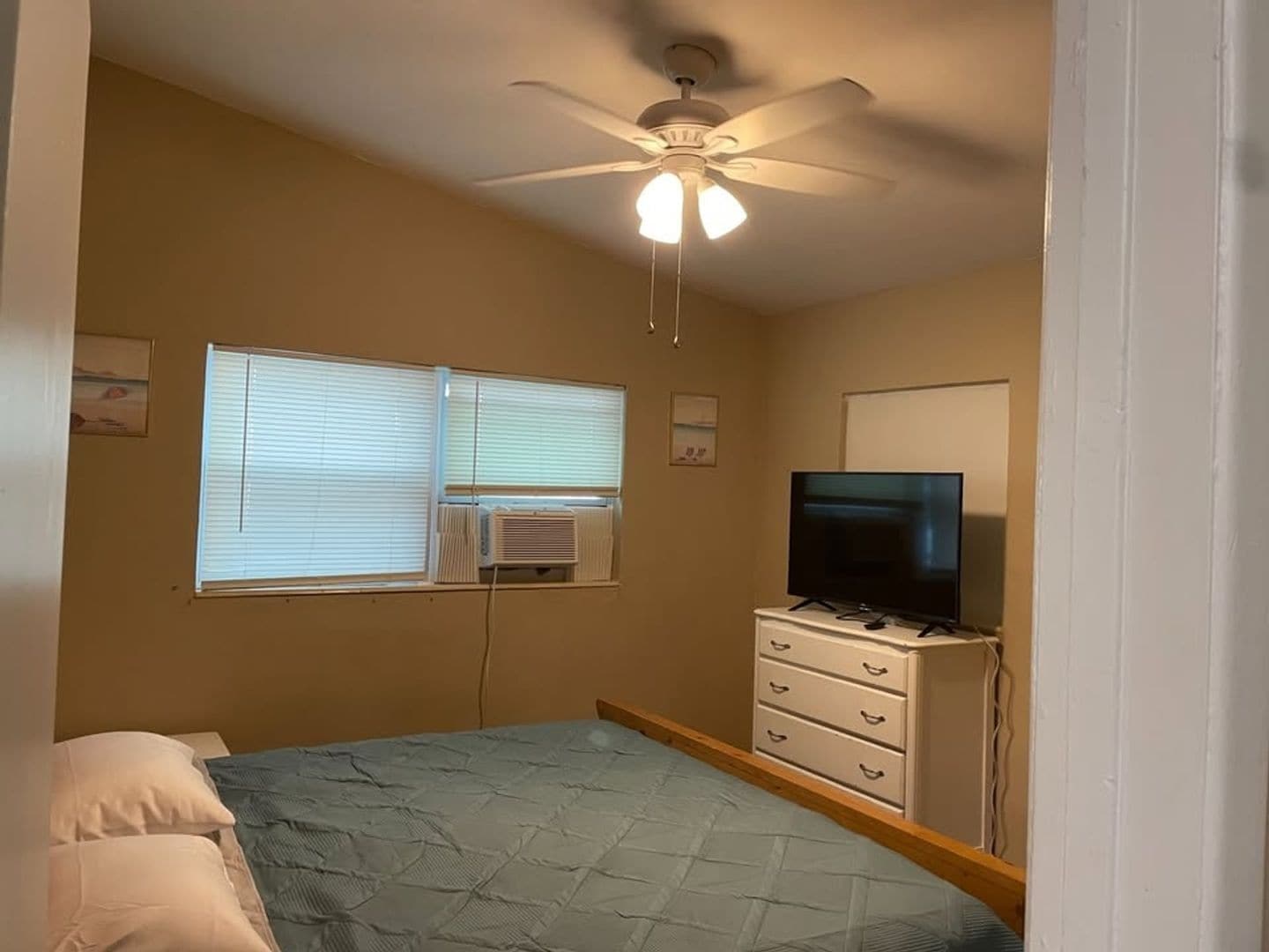 Building Photo - 2125 Highland Ave