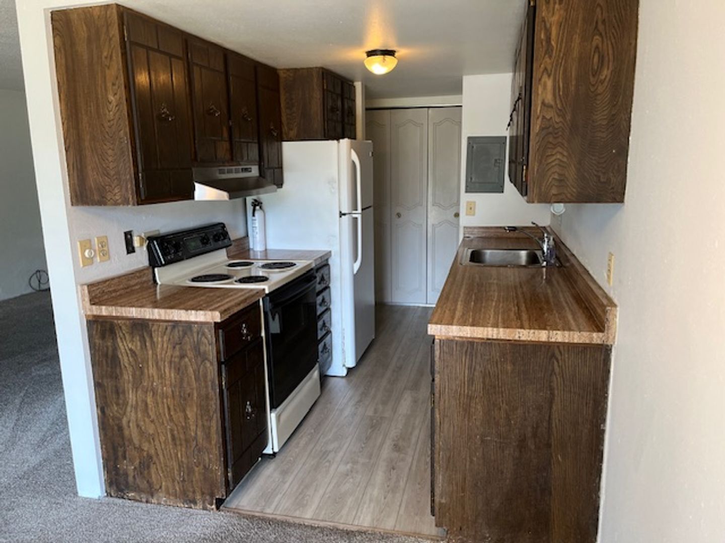 Building Photo - 805 29th St