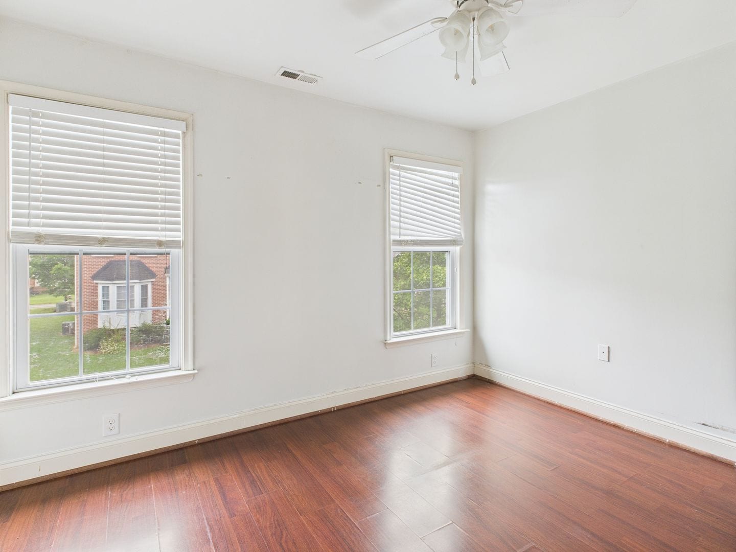 Building Photo - 1712 Kemper St