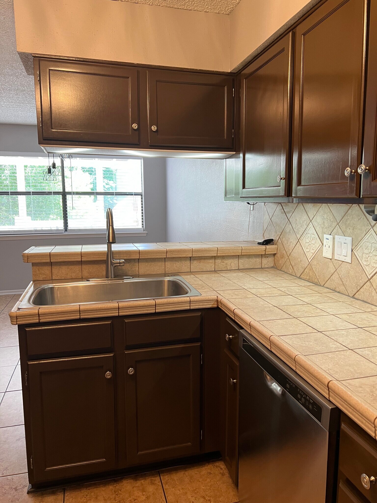 Building Photo - 12132 Vista Nogal St