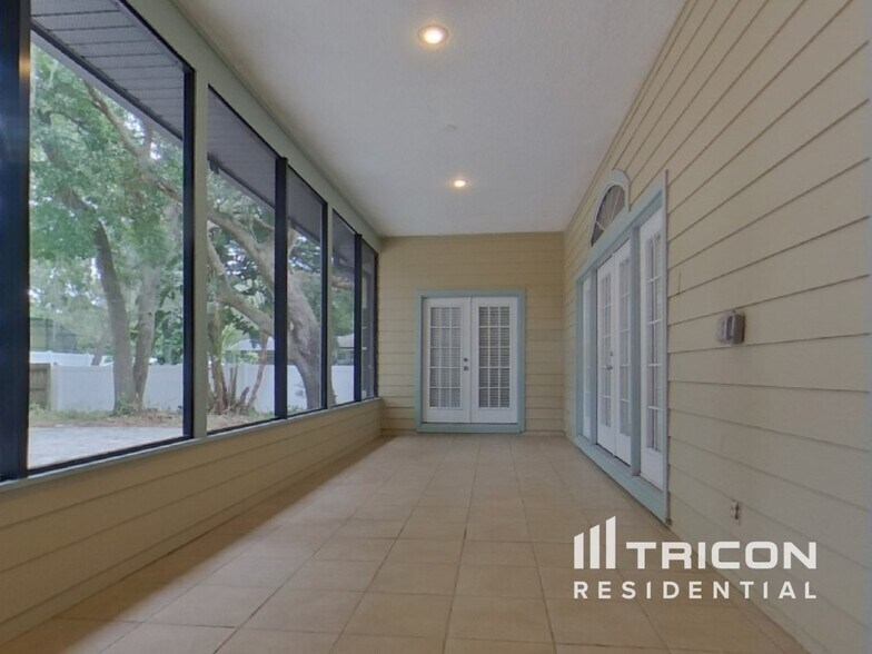 Building Photo - 258 Shady Oaks Cir