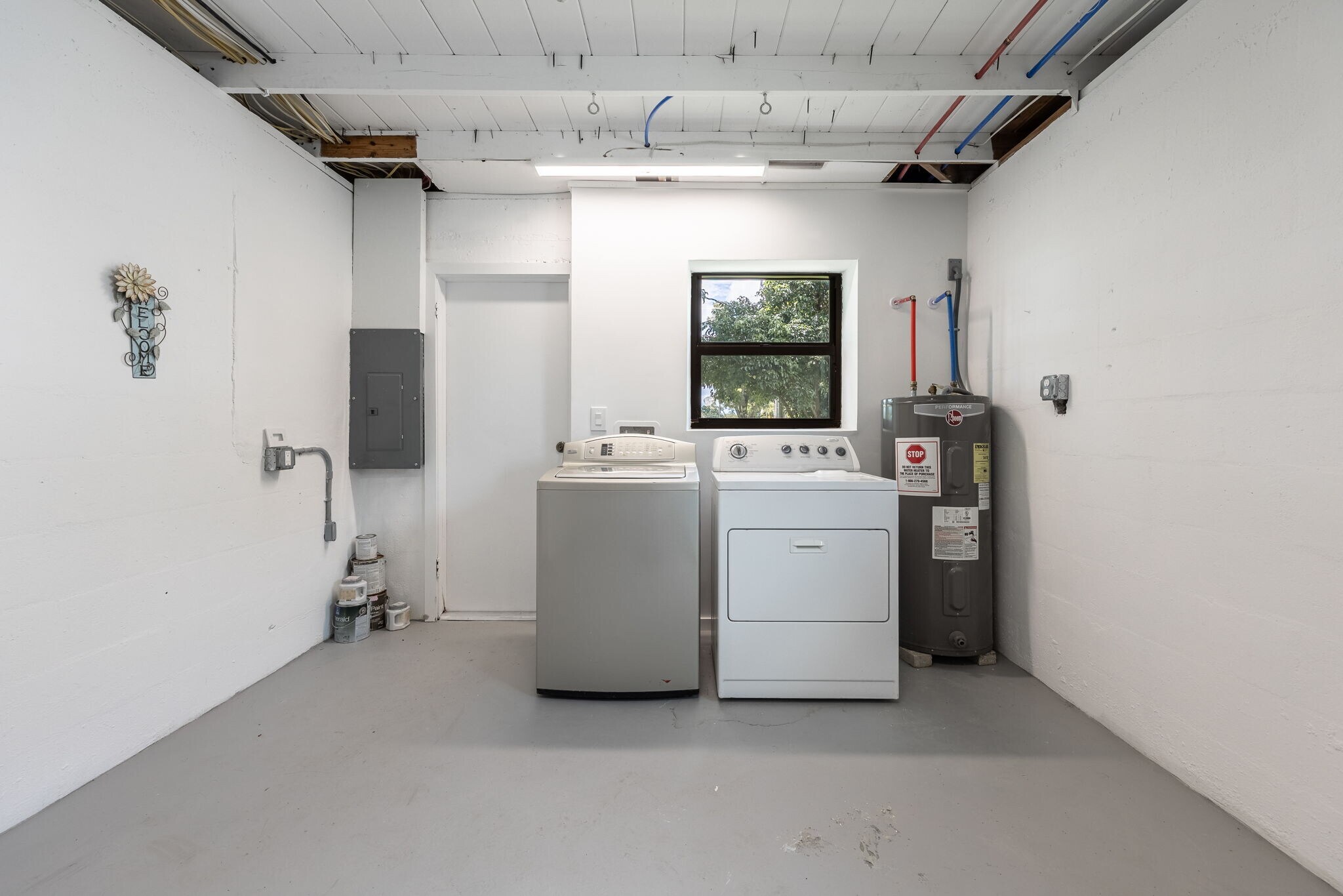 Building Photo - 1442 Olmeda Way