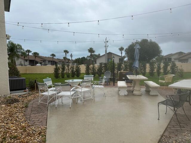 Building Photo - 1561 NE 12th Terrace