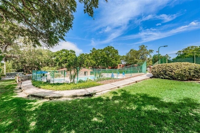 Building Photo - 2636 10th Ct