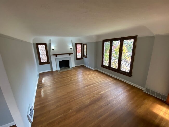 Building Photo - Gridley3718