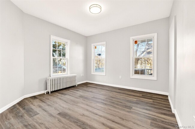 Building Photo - 21 Elysian Ave