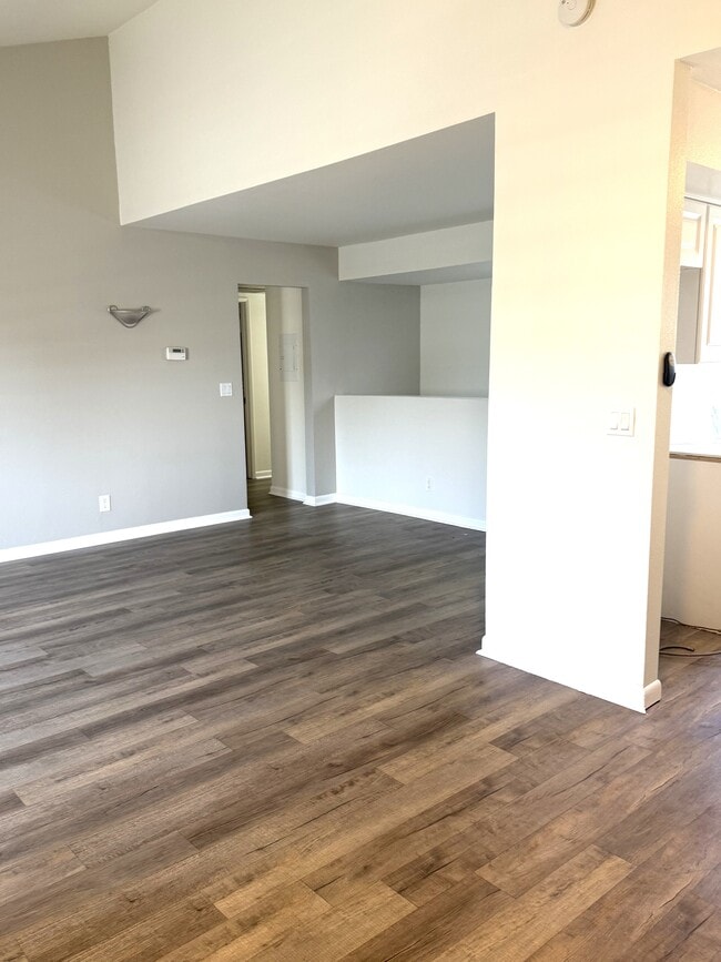 Building Photo - 27114 Hidaway Ave