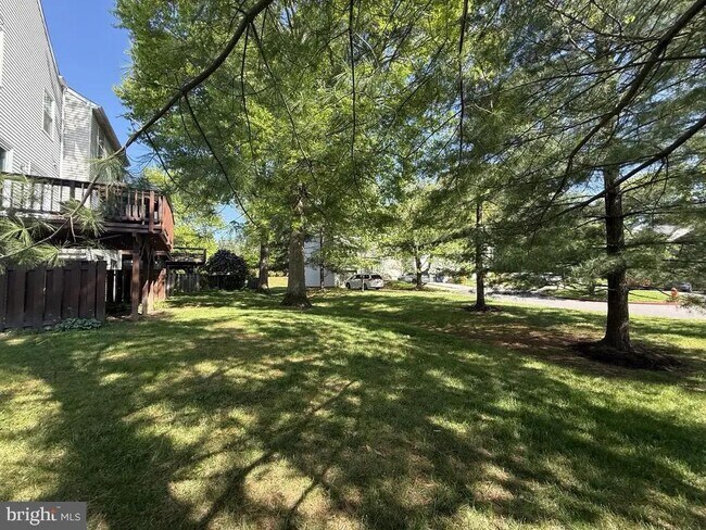 Building Photo - 4711 Leyden Way