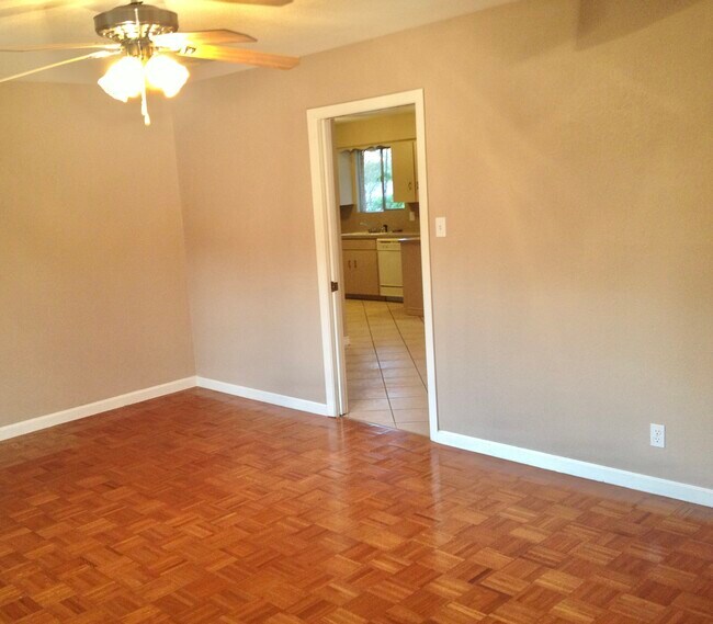 Building Photo - 11803 Oak Haven Rd