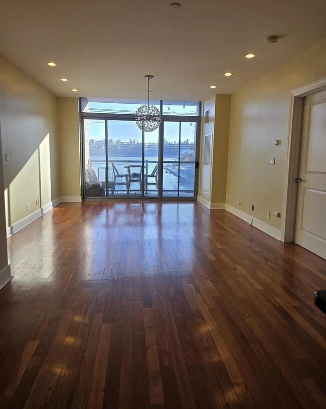 Building Photo - 8125 River Rd