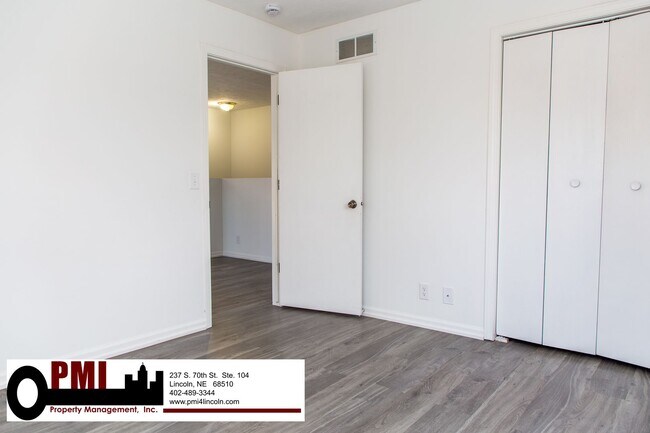 Building Photo - 2929 N 49th St