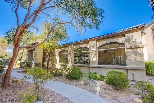 Building Photo - 4400 S Jones Blvd