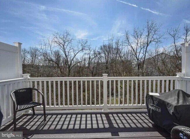 Building Photo - 510 Boxwood Ln