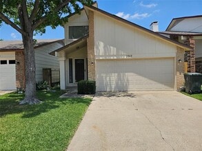 Building Photo - 2917 Southern Cross Dr