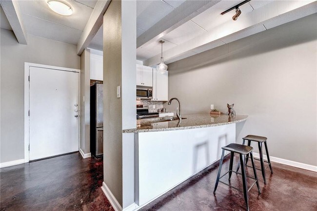 Building Photo - 2308 Enfield Rd