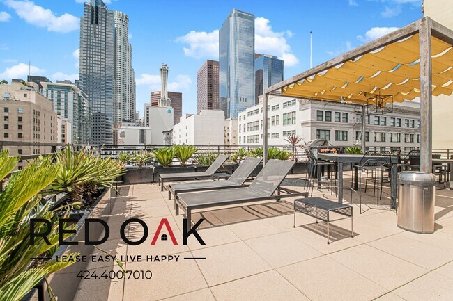 Building Photo - 430 S Broadway