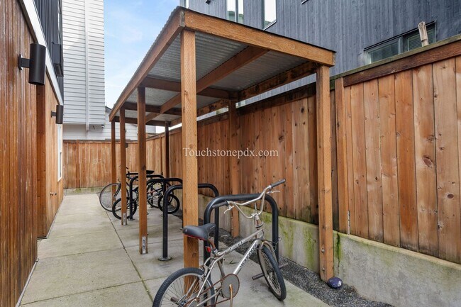 Building Photo - 2nd MONTH RENT FREE!- Contemporary 2 Bedroom, 1.5 Bathroom Apartment