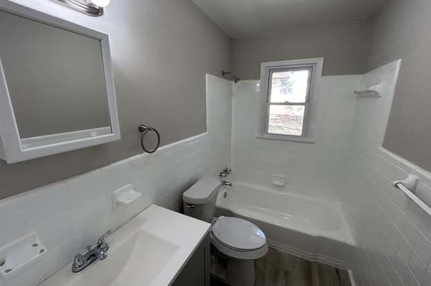 Building Photo - 1006 Lee Dr NW