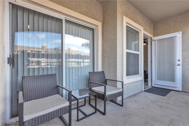 Building Photo - 2900 Sunridge Heights Pkwy