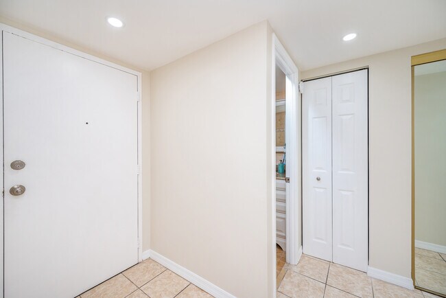 Building Photo - 7705 SW 86th St