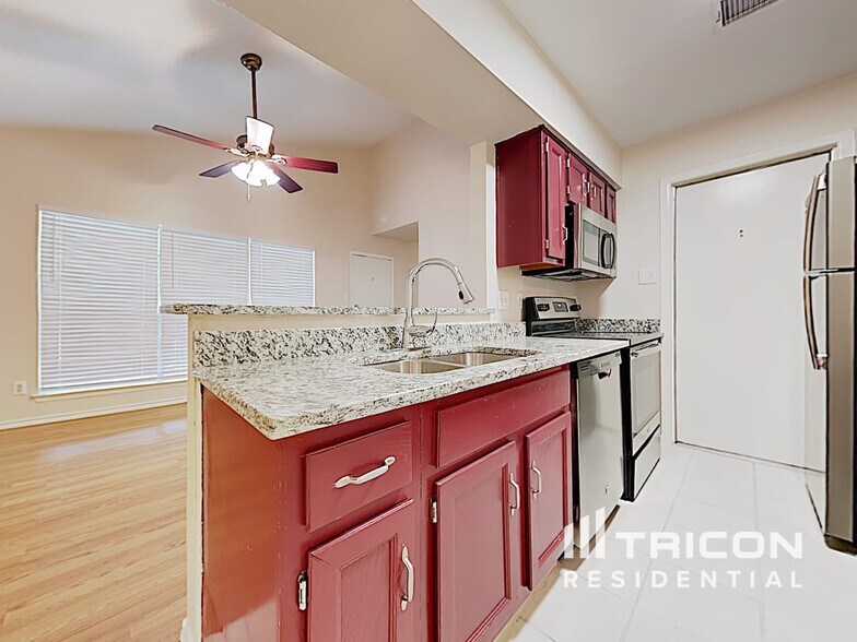 Building Photo - 5907 Misty Meadow St